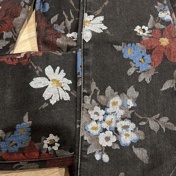 Current Elliott size 24 Stiletto jeans in Black Wildflower, cropped - Picture 9 of 9